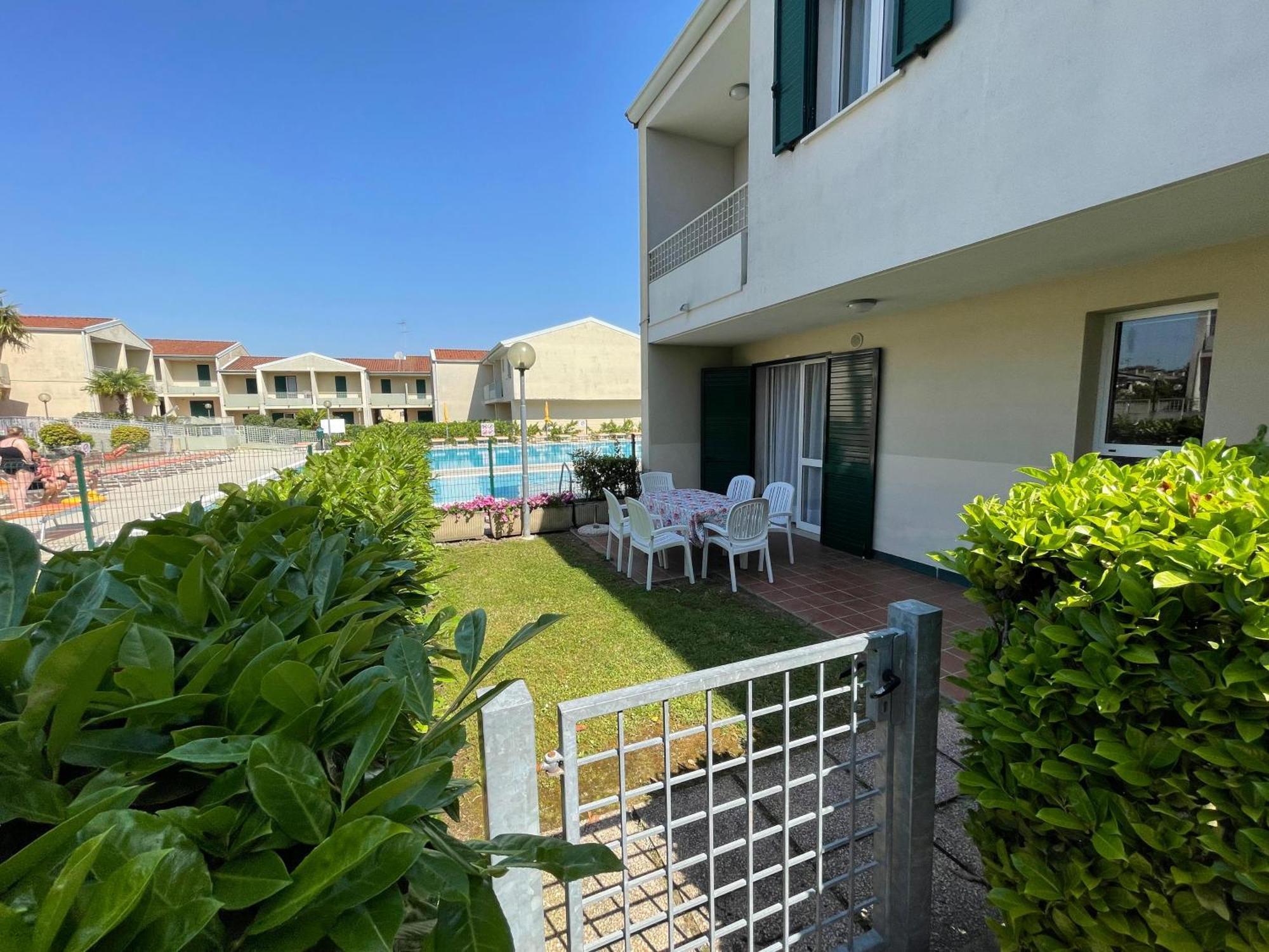 Villaggio Luna Swimmingpool- Agenzia Cocal Caorle Exterior photo
